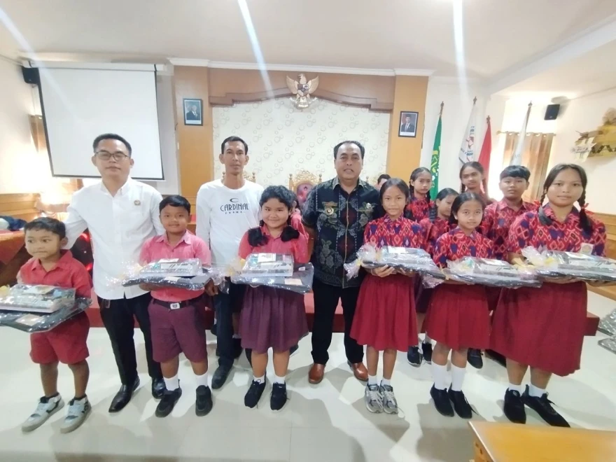 Pemerintah Desa Carangsari Apresiasi Siswa Berprestasi, Wujud Nyata Dukungan terhadap Dunia Pendidikan