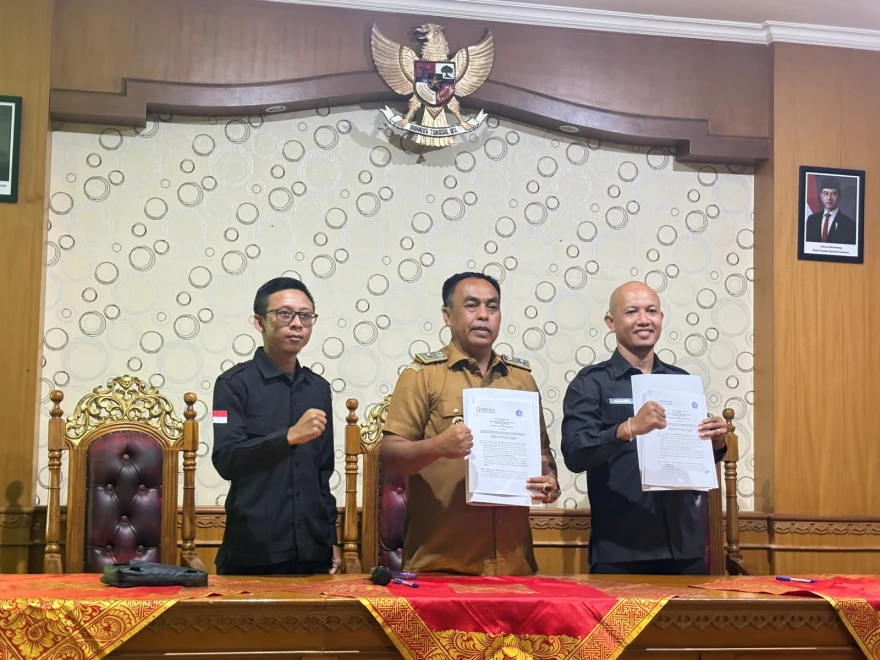 Bawaslu Badung dan Desa Carangsari Teken MoU PEDESTAL, Perkuat Netralitas Aparat Desa